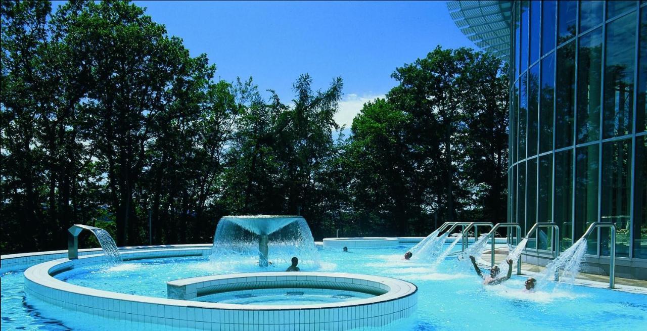 La Reine Hotel & Restaurant Spa Exterior foto